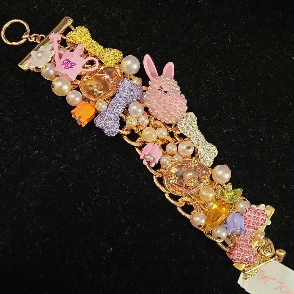 Betsey Johnson somebunny loves me bunny rabbit - Picture 2 of 5